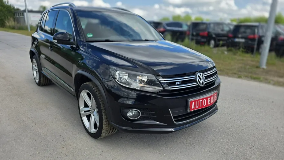 VOLKSWAGEN Tiguan -