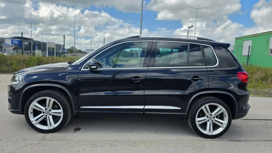 VOLKSWAGEN Tiguan -