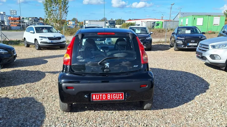 PEUGEOT 107 -