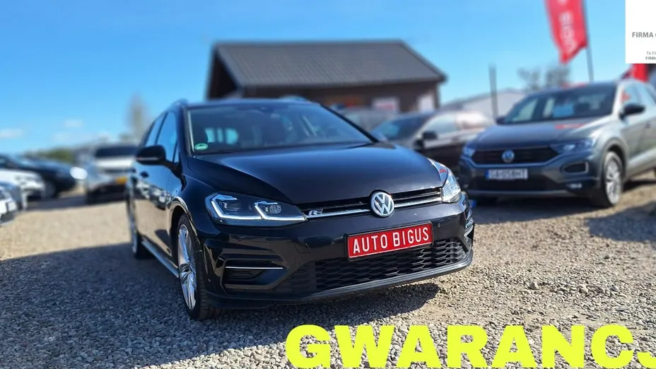 VOLKSWAGEN Golf -