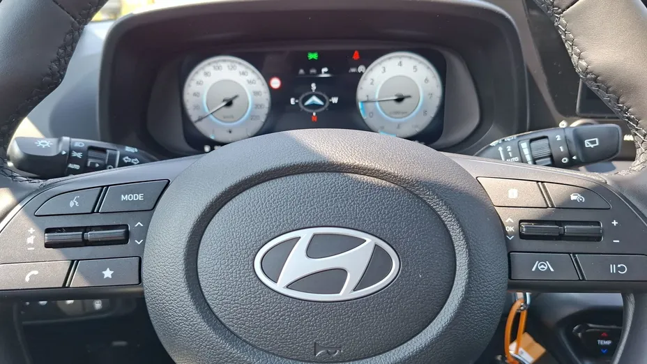 HYUNDAI i20 -