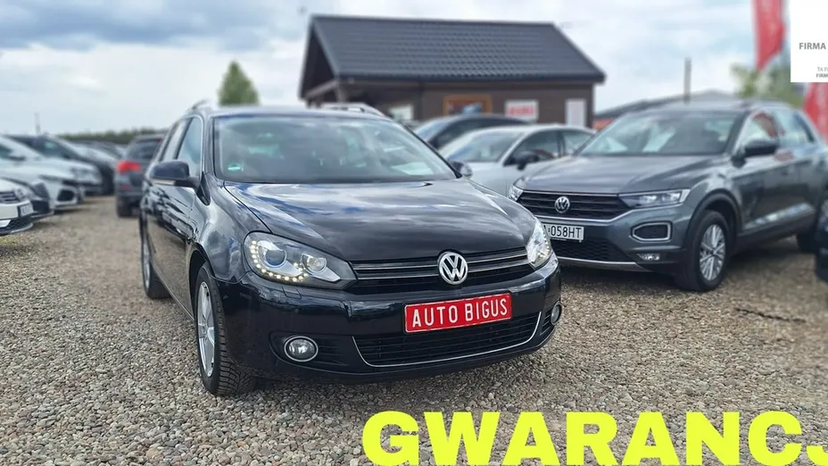 VOLKSWAGEN Golf -
