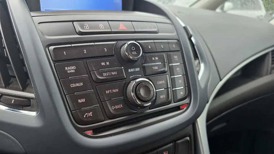 OPEL Zafira -
