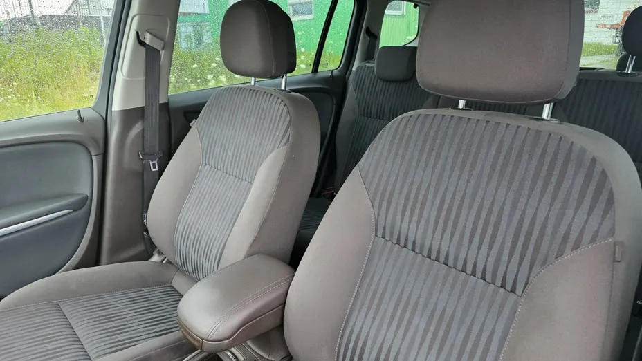 OPEL Zafira -