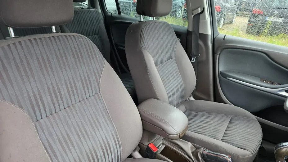 OPEL Zafira -