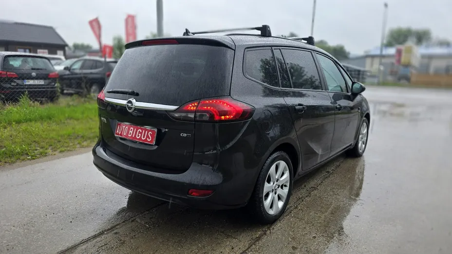 OPEL Zafira -