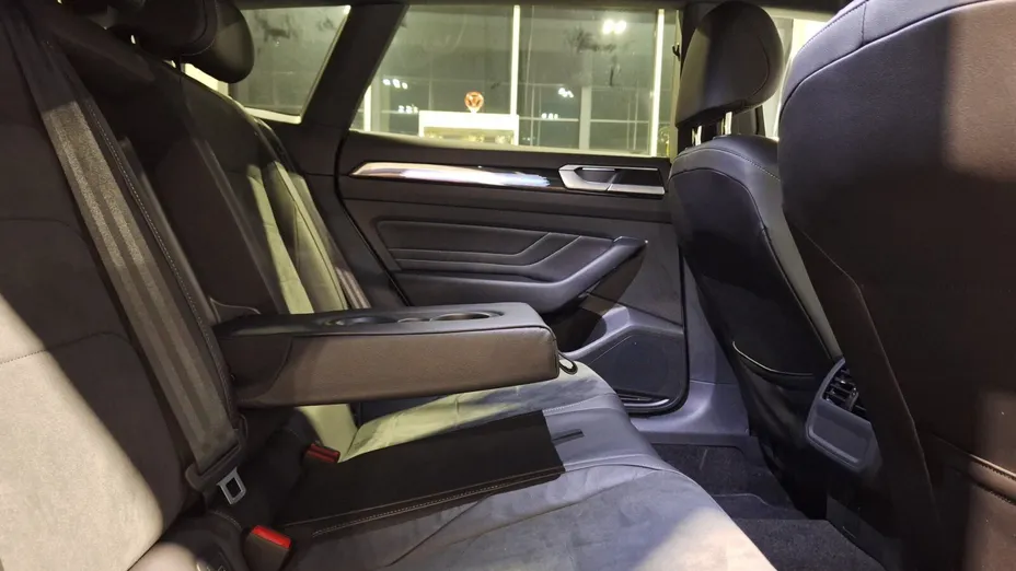 VOLKSWAGEN Arteon Arteon 2.0 TSI R-Line DSG