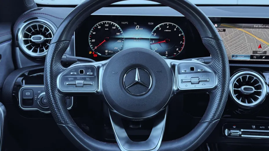 MERCEDES-BENZ CLA CLA 200 AMG Line 7G-DCT