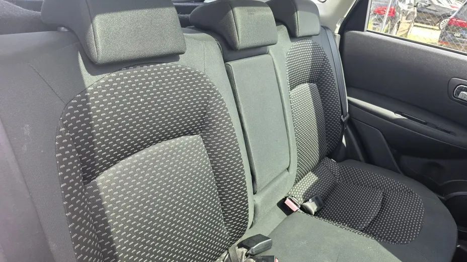 NISSAN Qashqai -