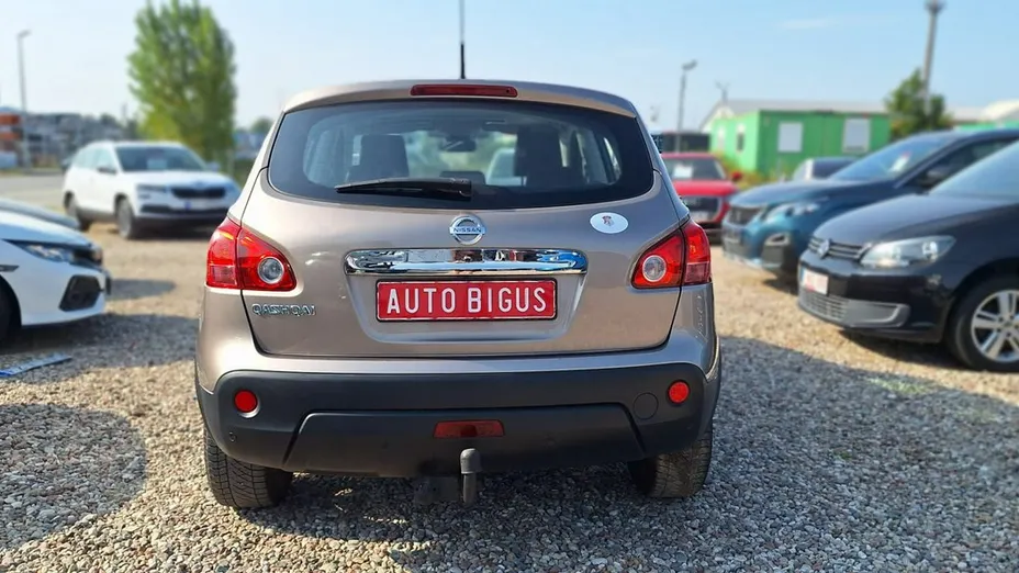 NISSAN Qashqai -