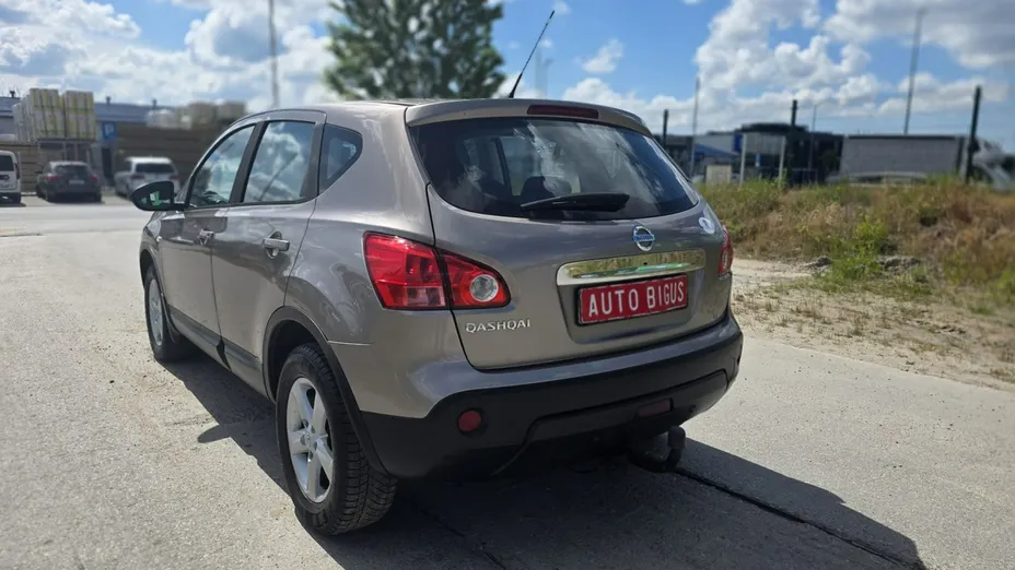 NISSAN Qashqai -