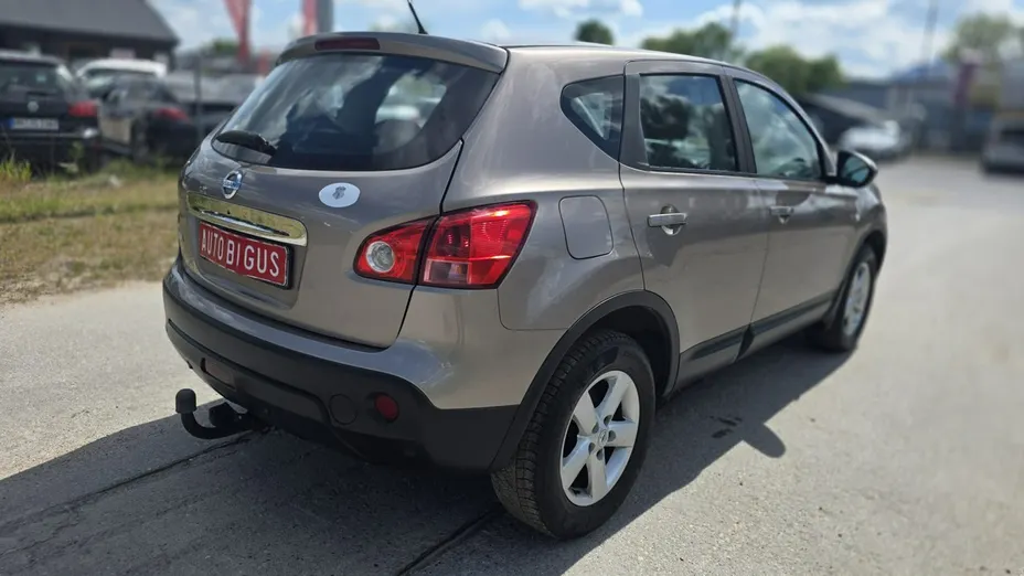 NISSAN Qashqai -