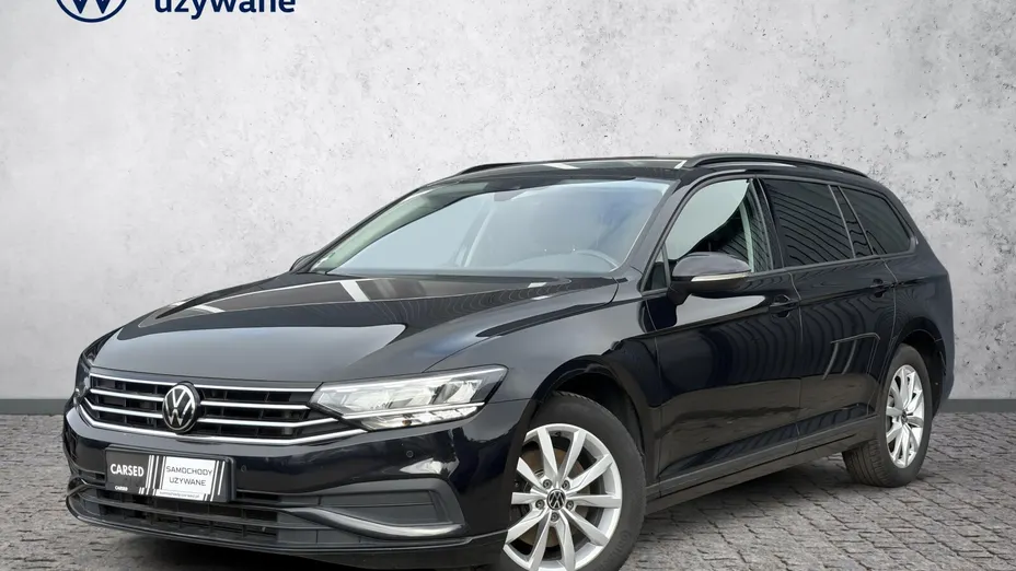 VOLKSWAGEN Passat -