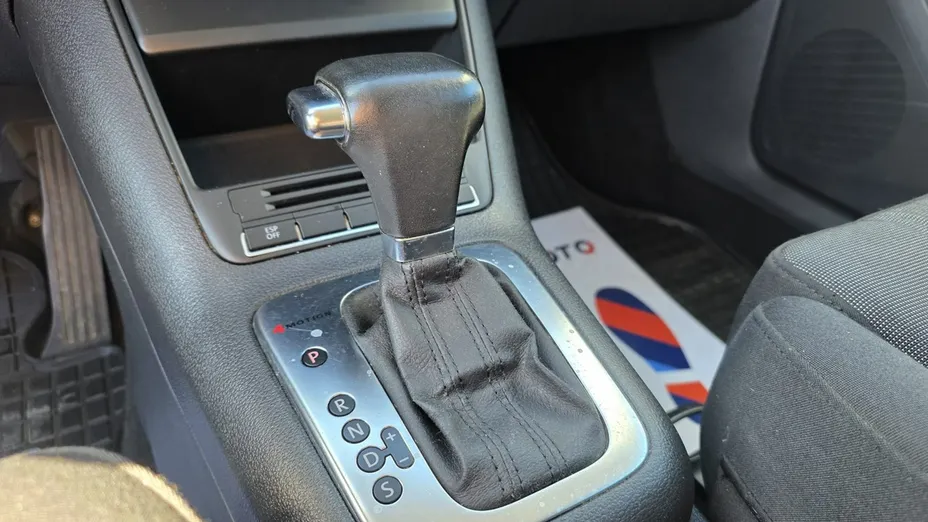 VOLKSWAGEN Tiguan -