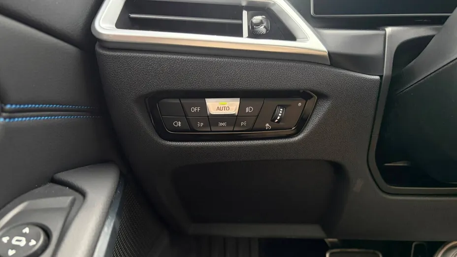 BMW Seria 3 330i xDrive M Sport aut