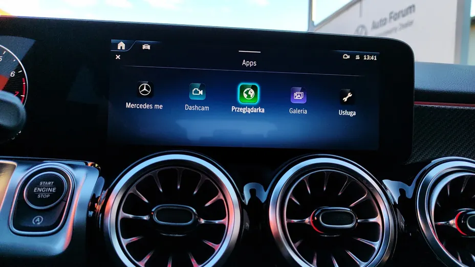 MERCEDES-BENZ GLB GLB 200 AMG Line 7G-DCT