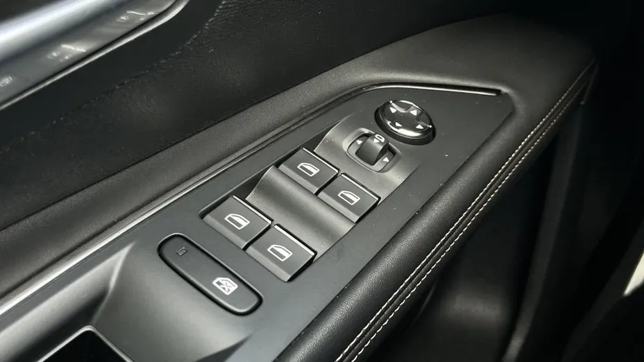 PEUGEOT 5008 5008 1.6 PureTech GT S&S EAT8