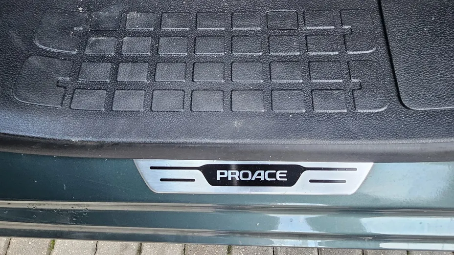 TOYOTA Proace Verso Proace Verso 2.0 D4-D Long Family aut