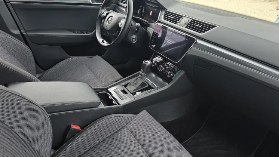 SKODA Superb Superb 2.0 TDI SCR Style DSG
