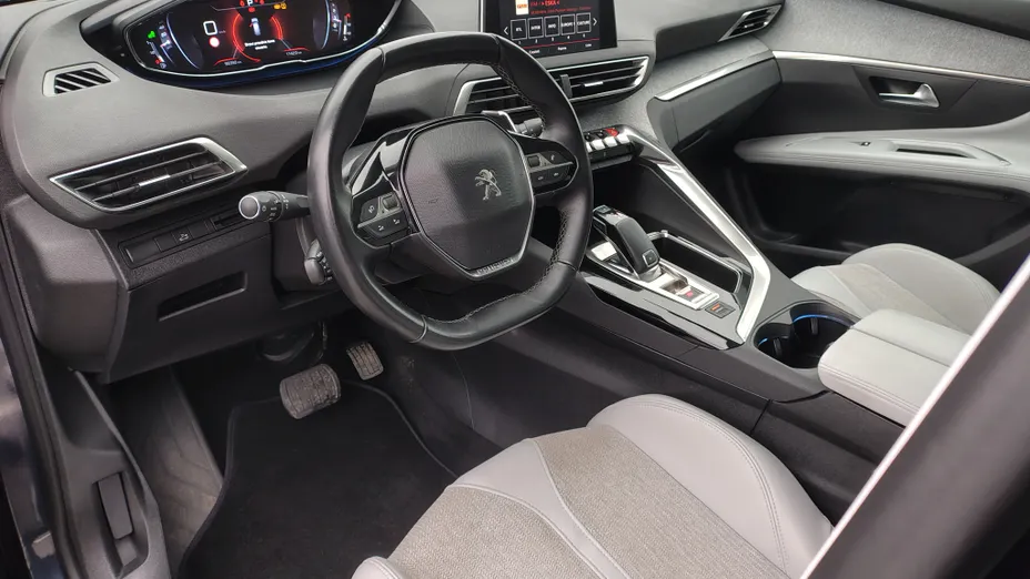 PEUGEOT 5008 5008 1.6 PureTech Allure S&S EAT8