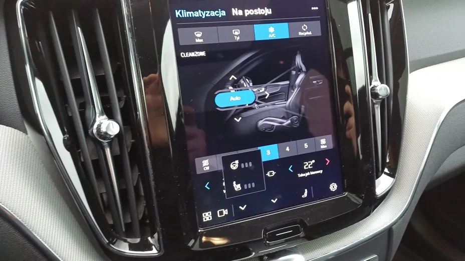 VOLVO XC60 XC60 T6 Plug-In Hybrid AWD Plus Dark aut