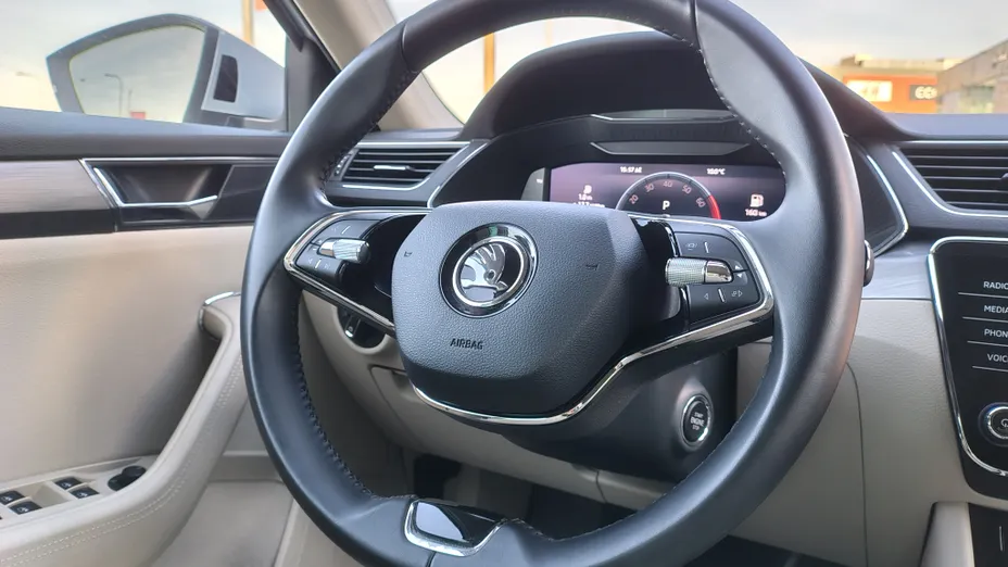 SKODA Superb Superb 2.0 TSI 4x4 Style DSG