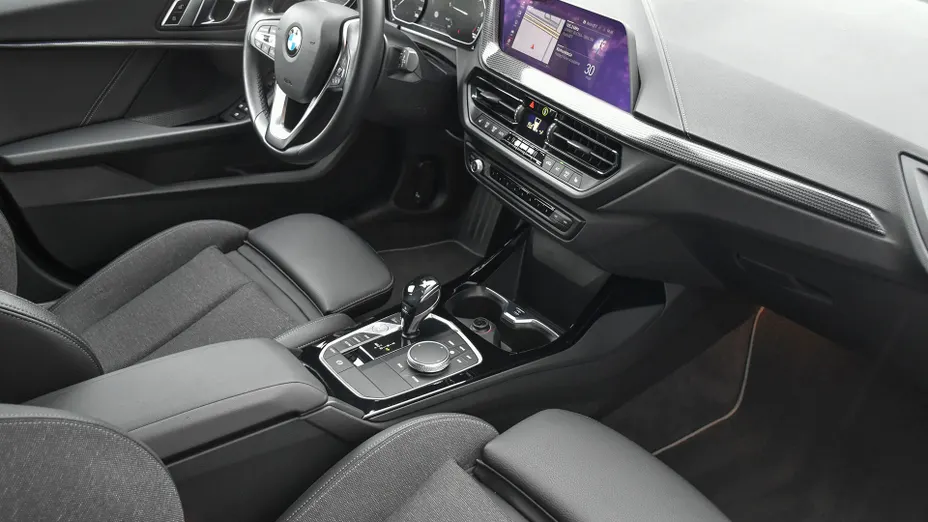 BMW Seria 1 118i Sport Line