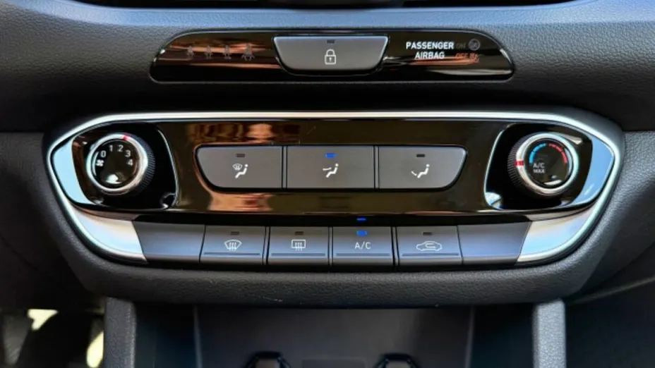 HYUNDAI i30 i30 1.0 T-GDI Modern