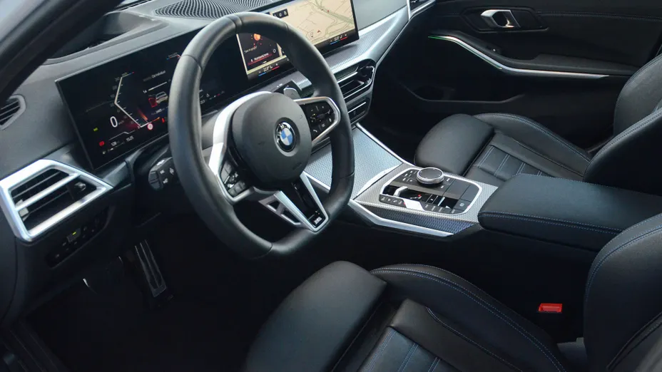BMW Seria 3 330i xDrive M Sport sport-aut