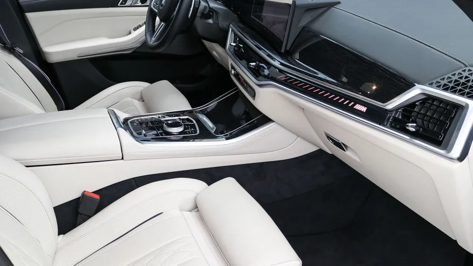 BMW X5 X5 M60i mHEV sport-aut