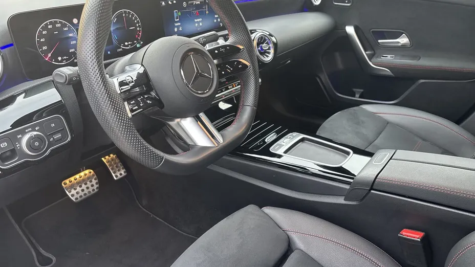 MERCEDES-BENZ A Klasa A 250 e PHEV AMG Line 8G-DCT
