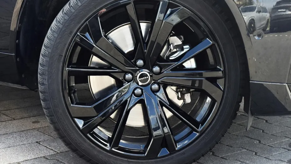 VOLVO XC60 XC60 T6 Plug-In Hybrid AWD Plus Black Edition aut