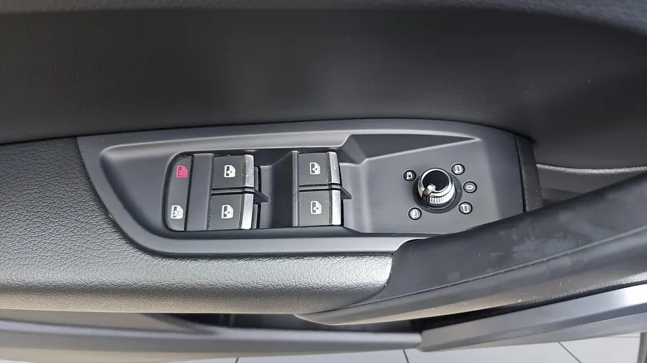 AUDI Q5 Q5 40 TFSI mHEV Quattro S Line S tronic