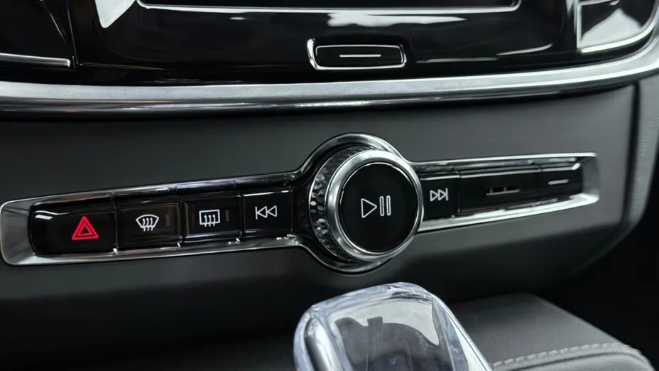 VOLVO V90 V90 T6 AWD Plug-In Hybrid Plus Dark aut