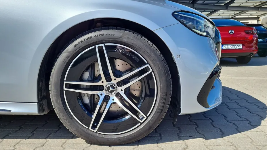 MERCEDES-BENZ E Klasa E 220 d mHEV 4-Matic AMG 9G-Tronic