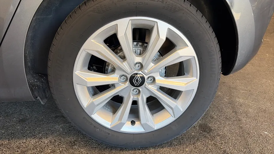 RENAULT Clio -