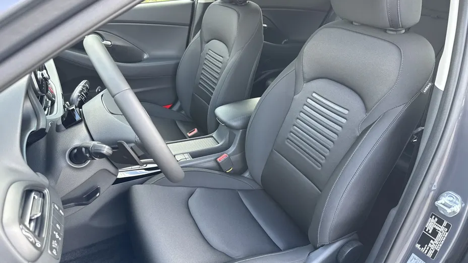 HYUNDAI i30 i30 1.6 T-GDI Smart DCT