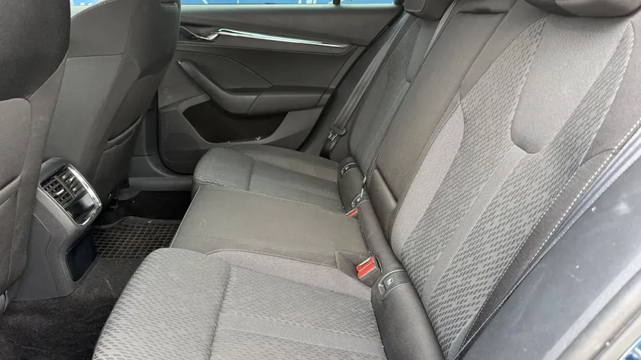 SKODA Octavia -