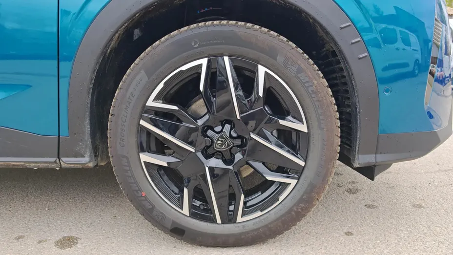 PEUGEOT 3008 3008 1.2 PureTech mHEV Allure e-DCS6 Nowy