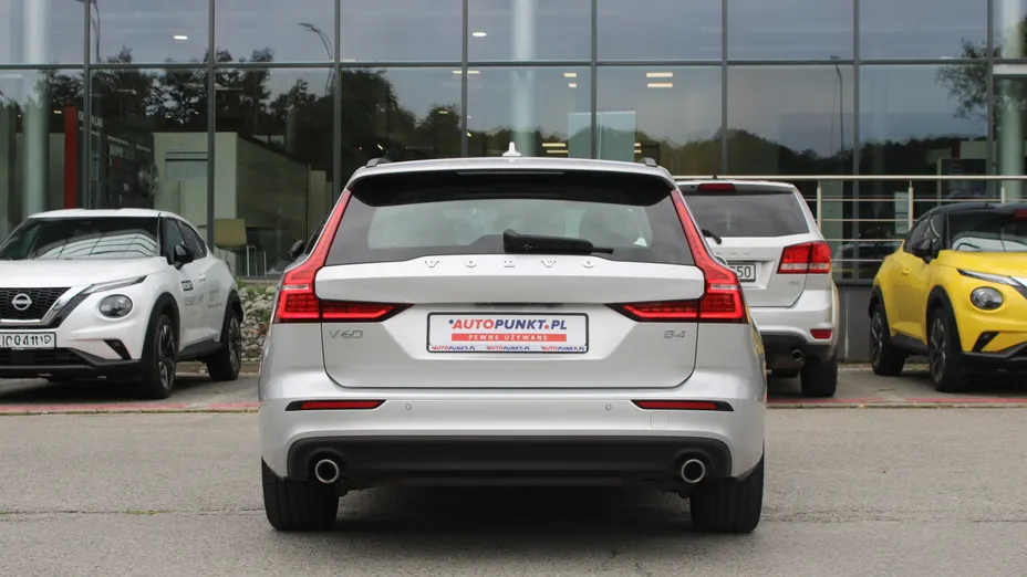 VOLVO V60 -