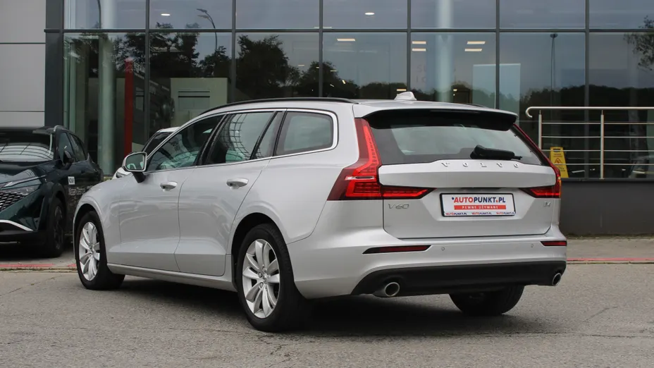 VOLVO V60 -