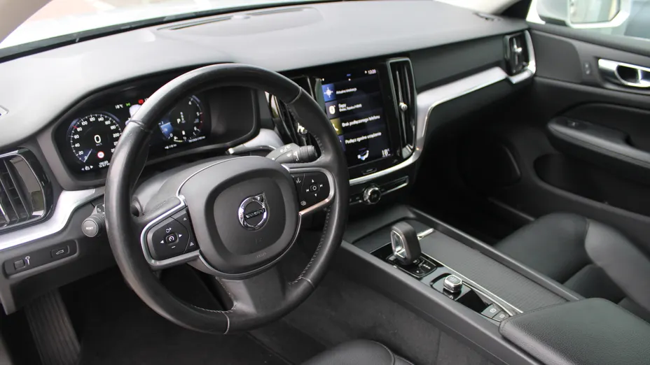 VOLVO V60 V60 B4 D Momentum Pro aut