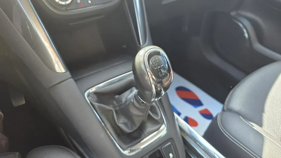 OPEL Zafira -
