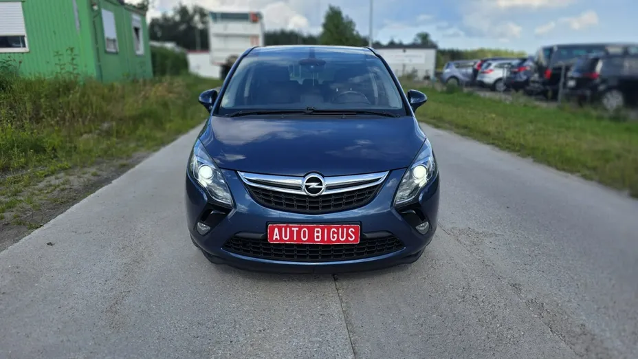 OPEL Zafira -