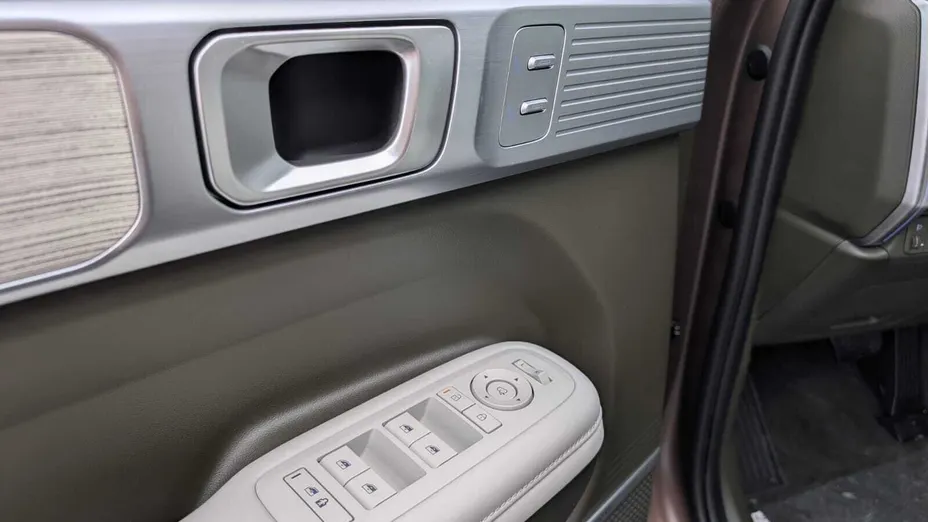 HYUNDAI Santa Fe Santa Fe 1.6 T-GDI HEV Calligraphy 4WD aut 6os. Nowy