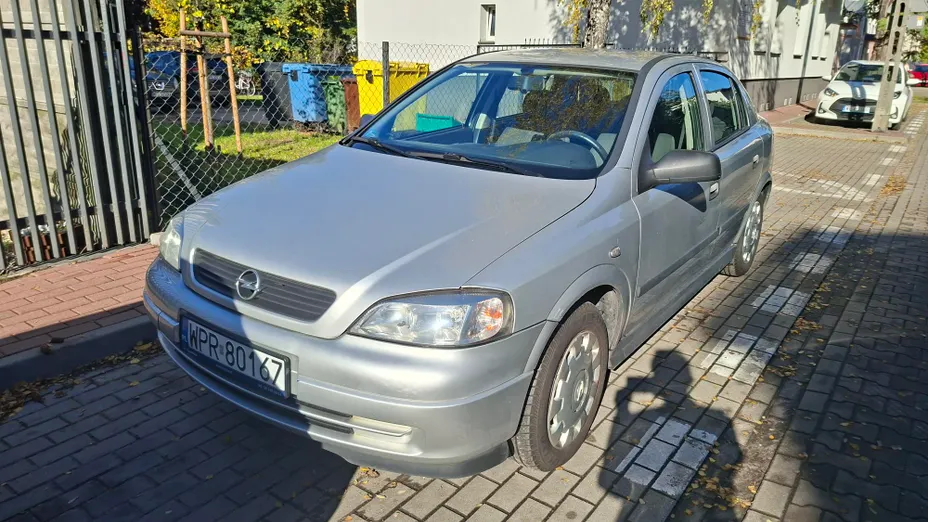 OPEL Astra -