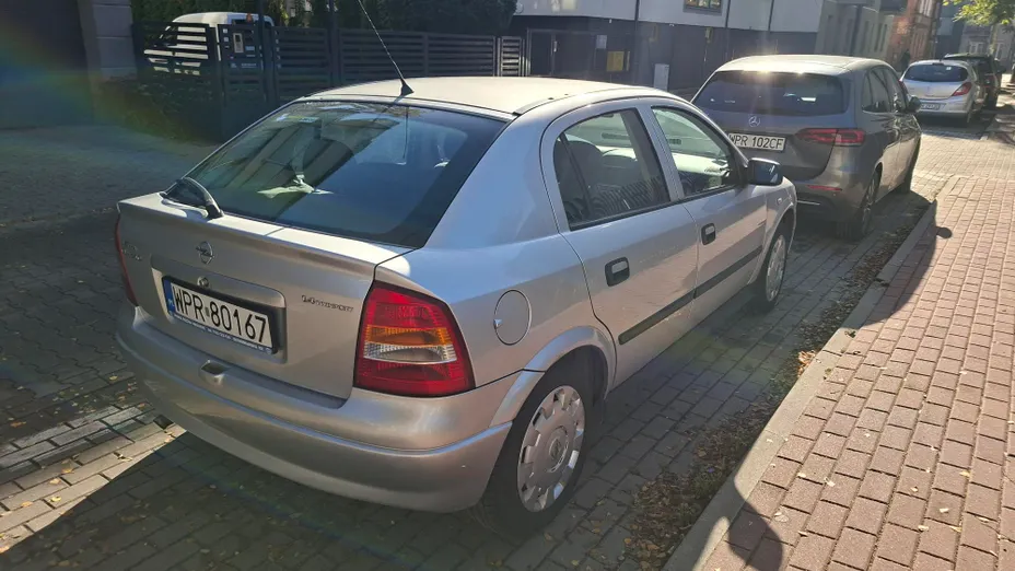 OPEL Astra -