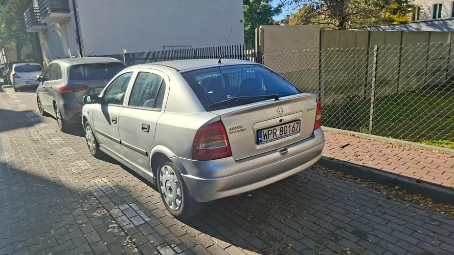 OPEL Astra -