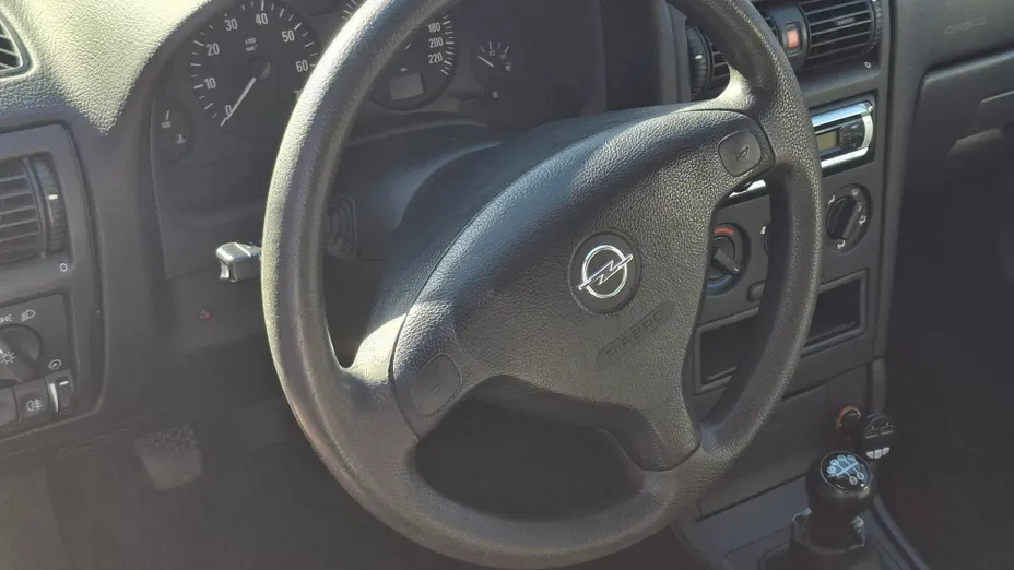 OPEL Astra -