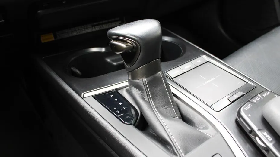 LEXUS UX UX 250h GPF Business Edition 2WD